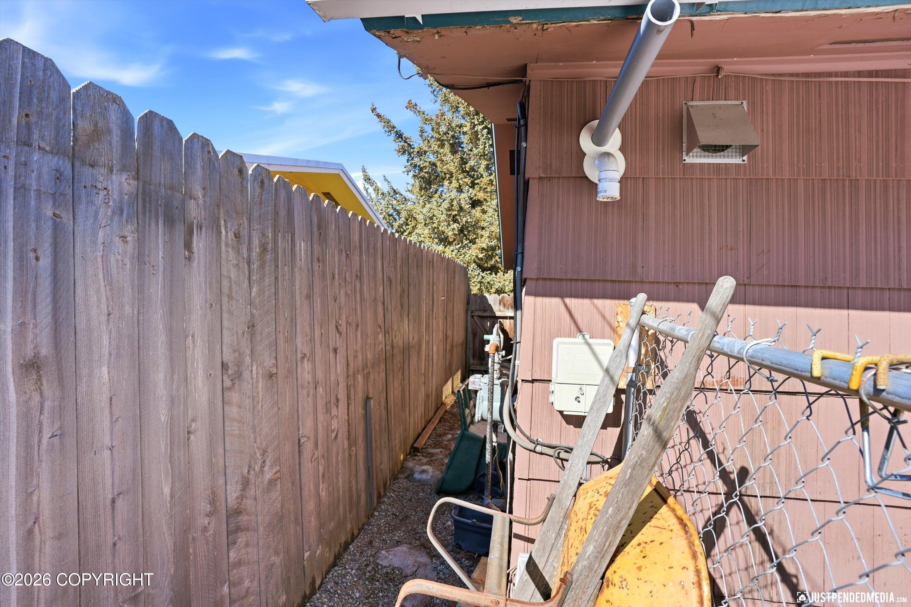 4242 Ross Court