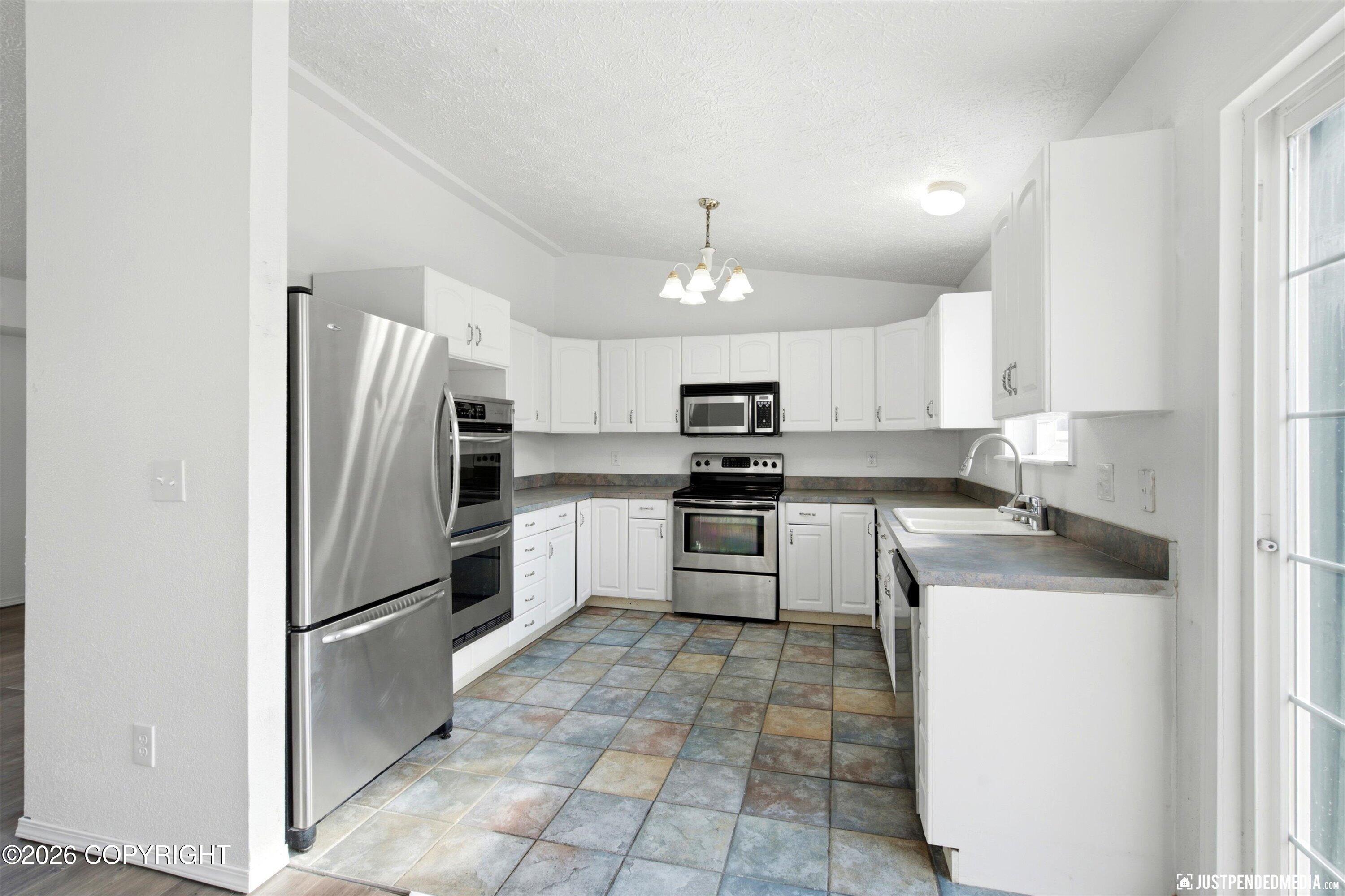 1130 W 71st Court