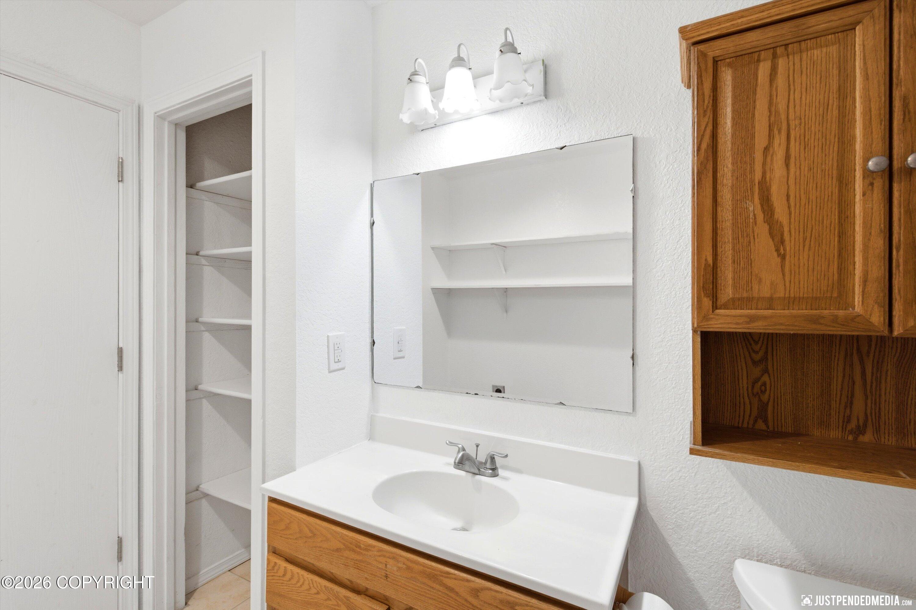 1130 W 71st Court