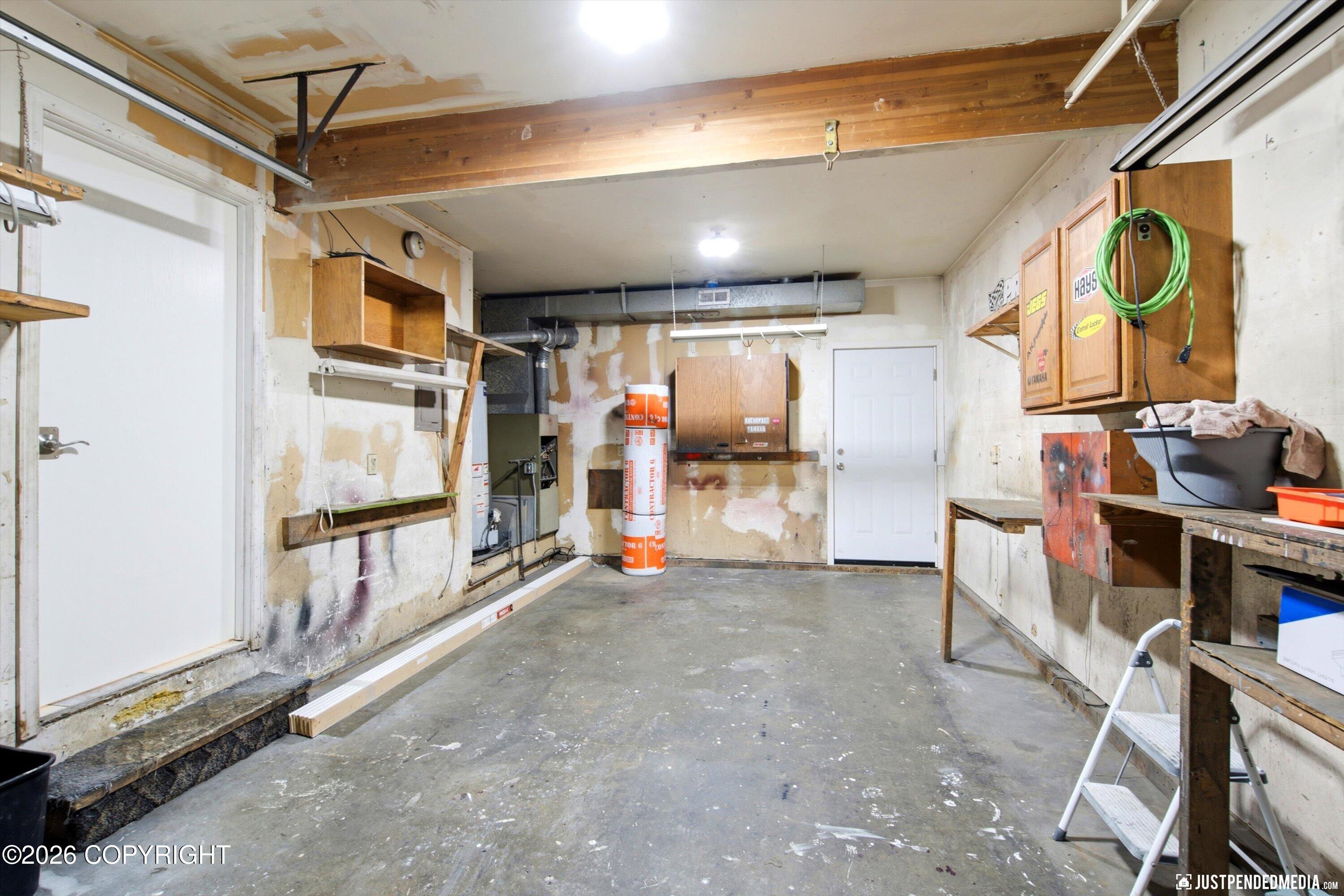1130 W 71st Court