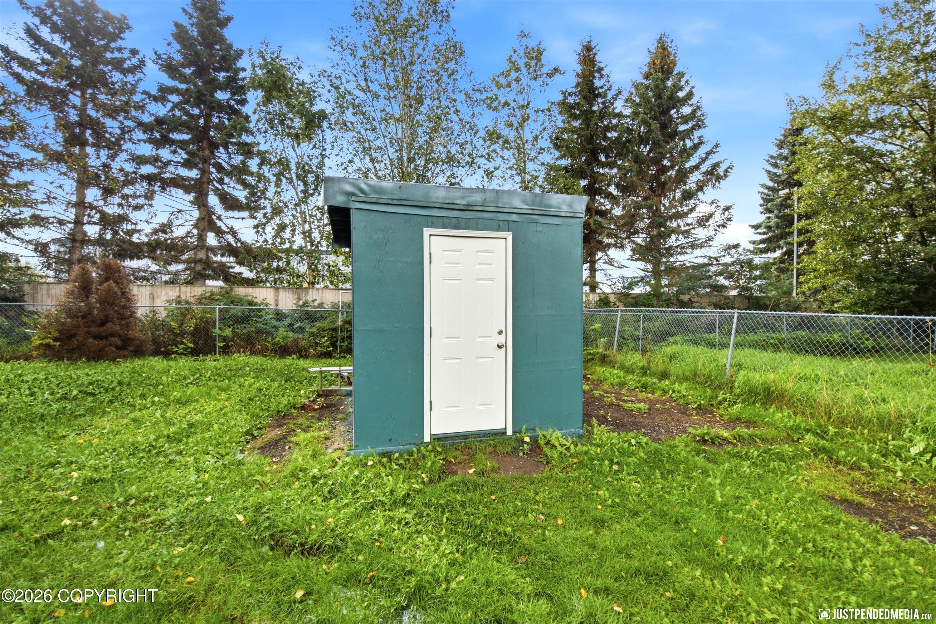 1130 W 71st Court