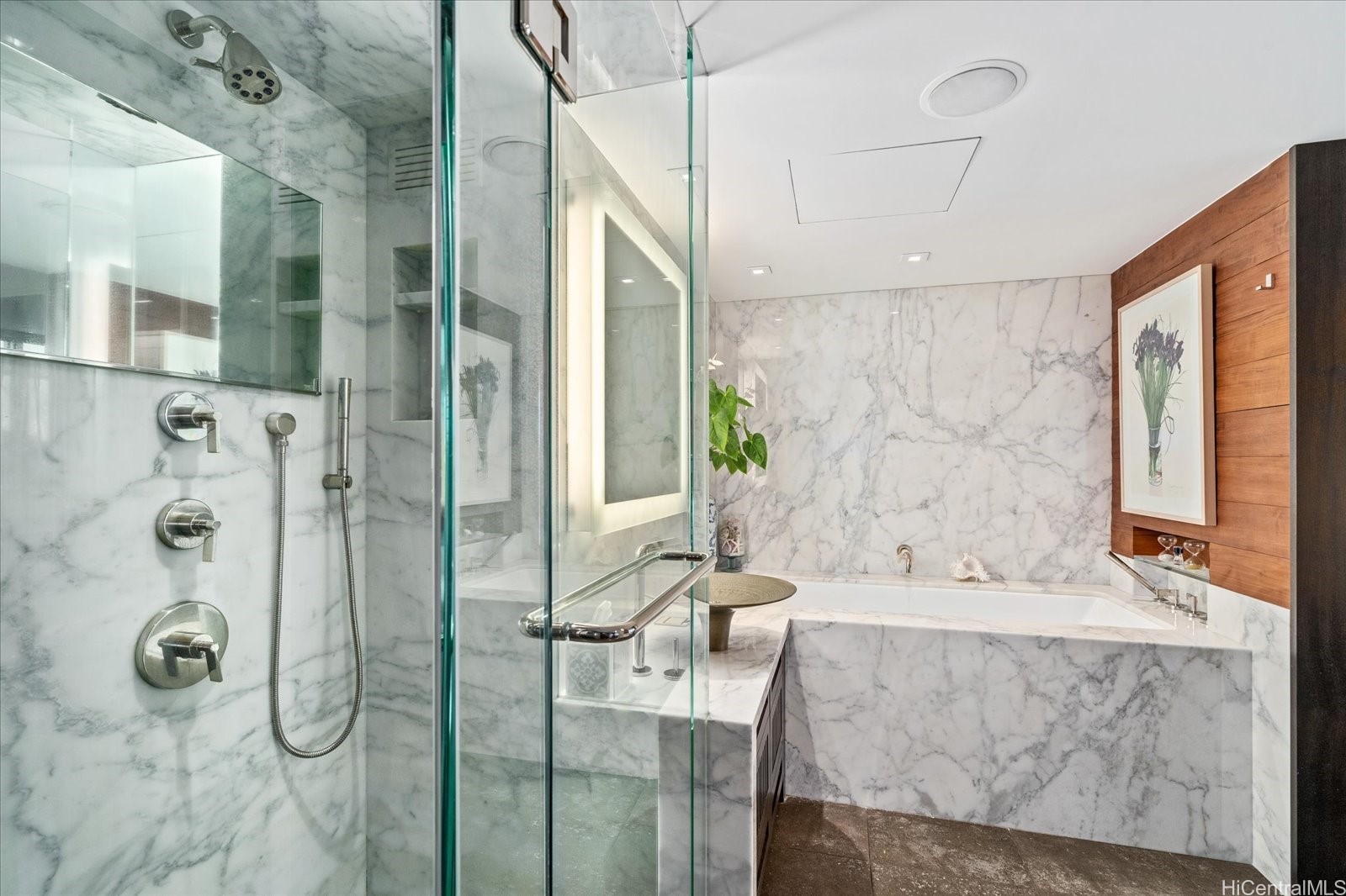 2979 Kalakaua Avenue 904