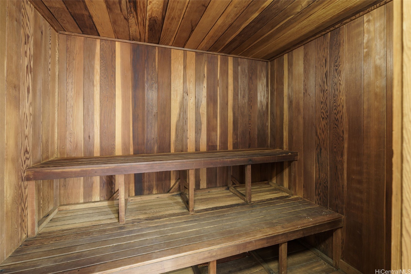 1925 Kalakaua Avenue 1306