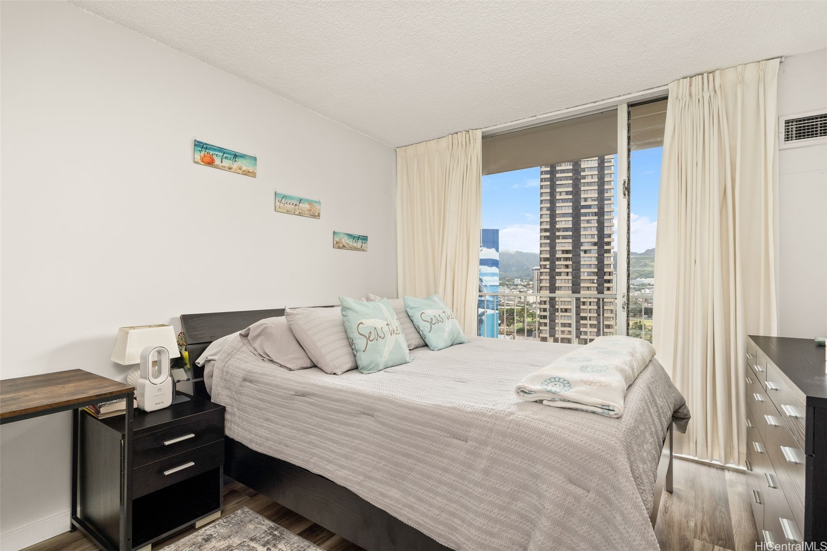 1925 Kalakaua Avenue 1306