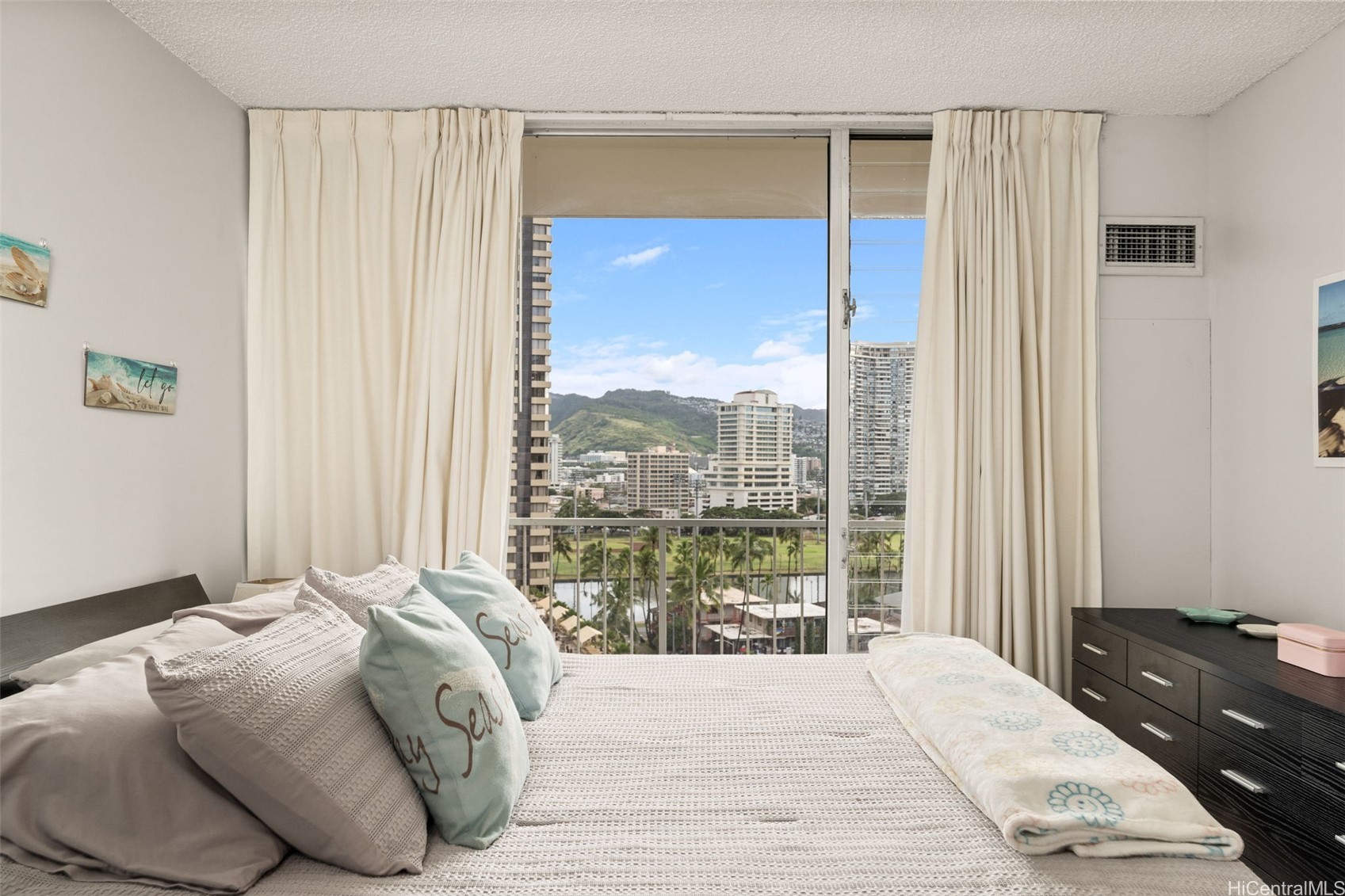 1925 Kalakaua Avenue 1306