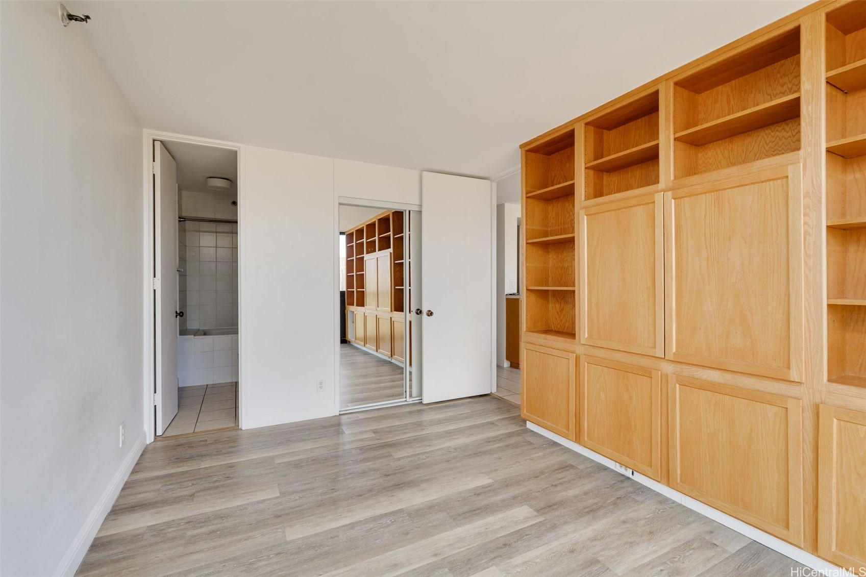 2916 Date Street 6E
