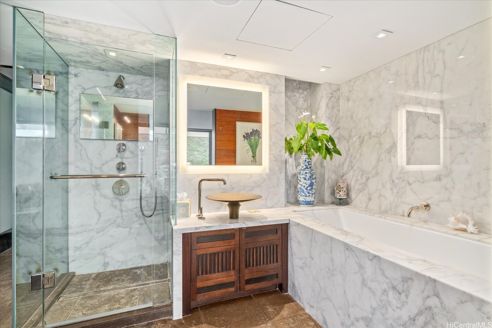 2979 Kalakaua Avenue 904