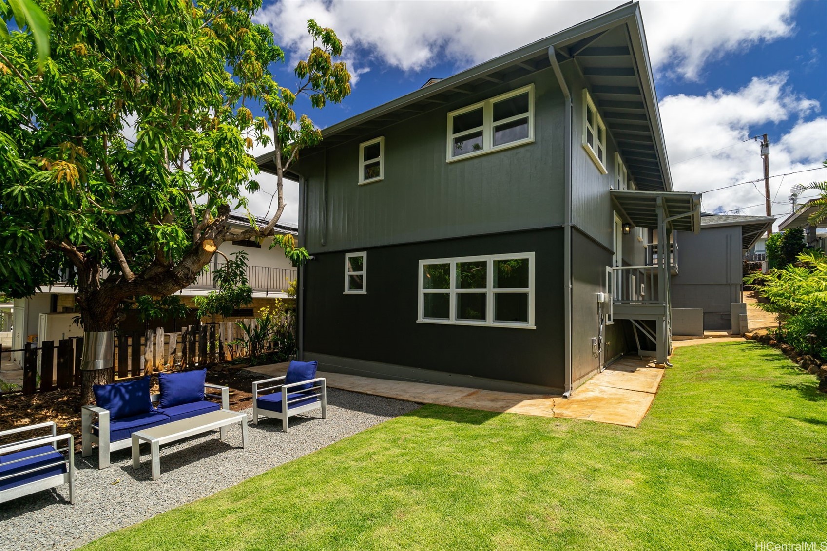 3237 Olu Street