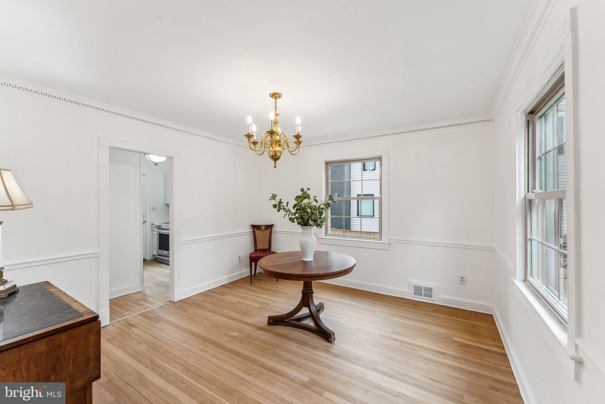 1614 Myrtle St NW