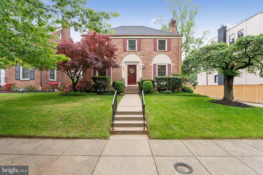 1614 Myrtle St NW