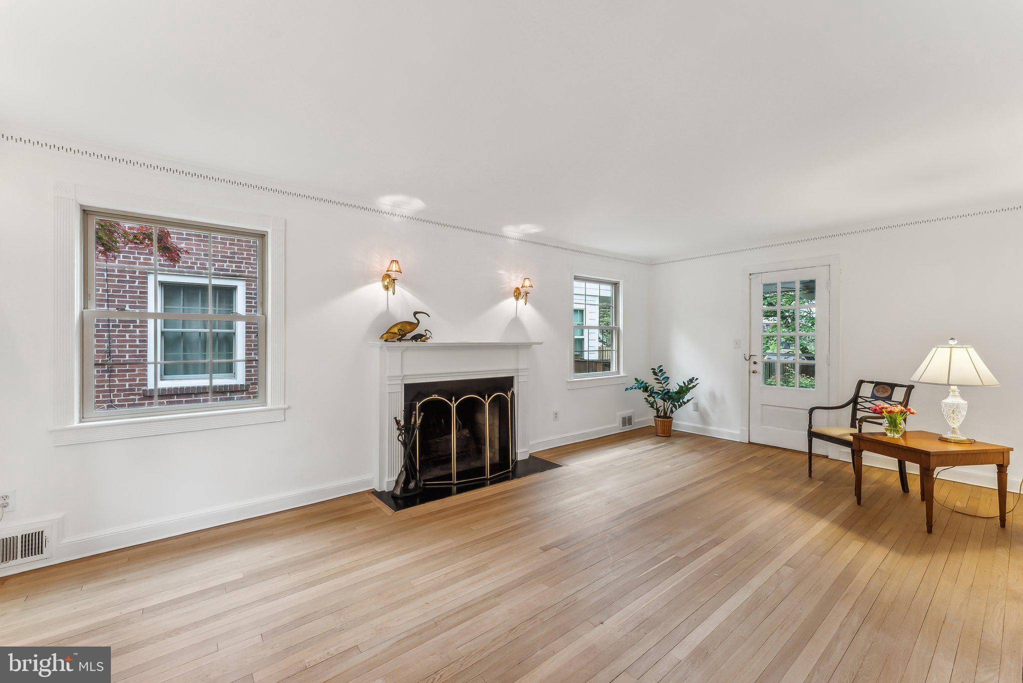 1614 Myrtle St NW
