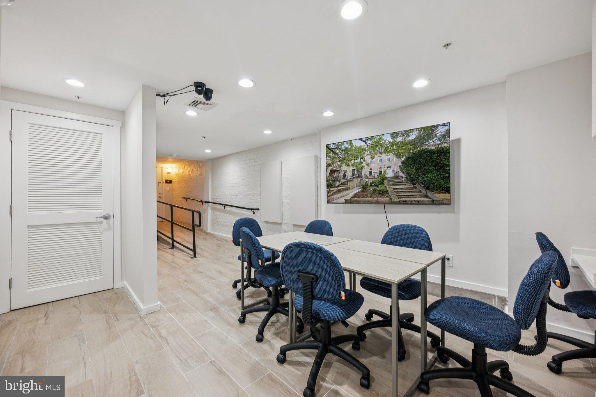 2708 ONTARIO ROAD NW