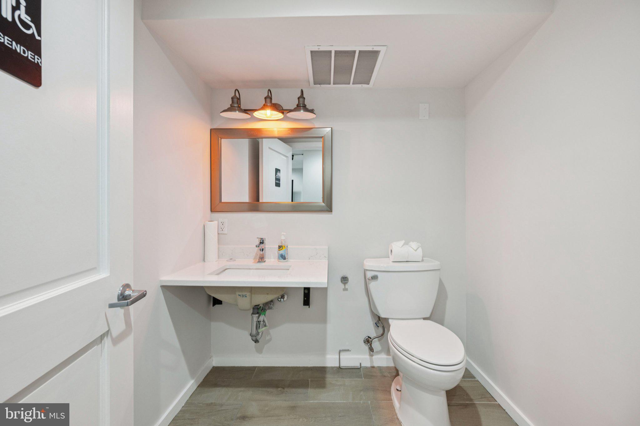 2708 ONTARIO ROAD NW