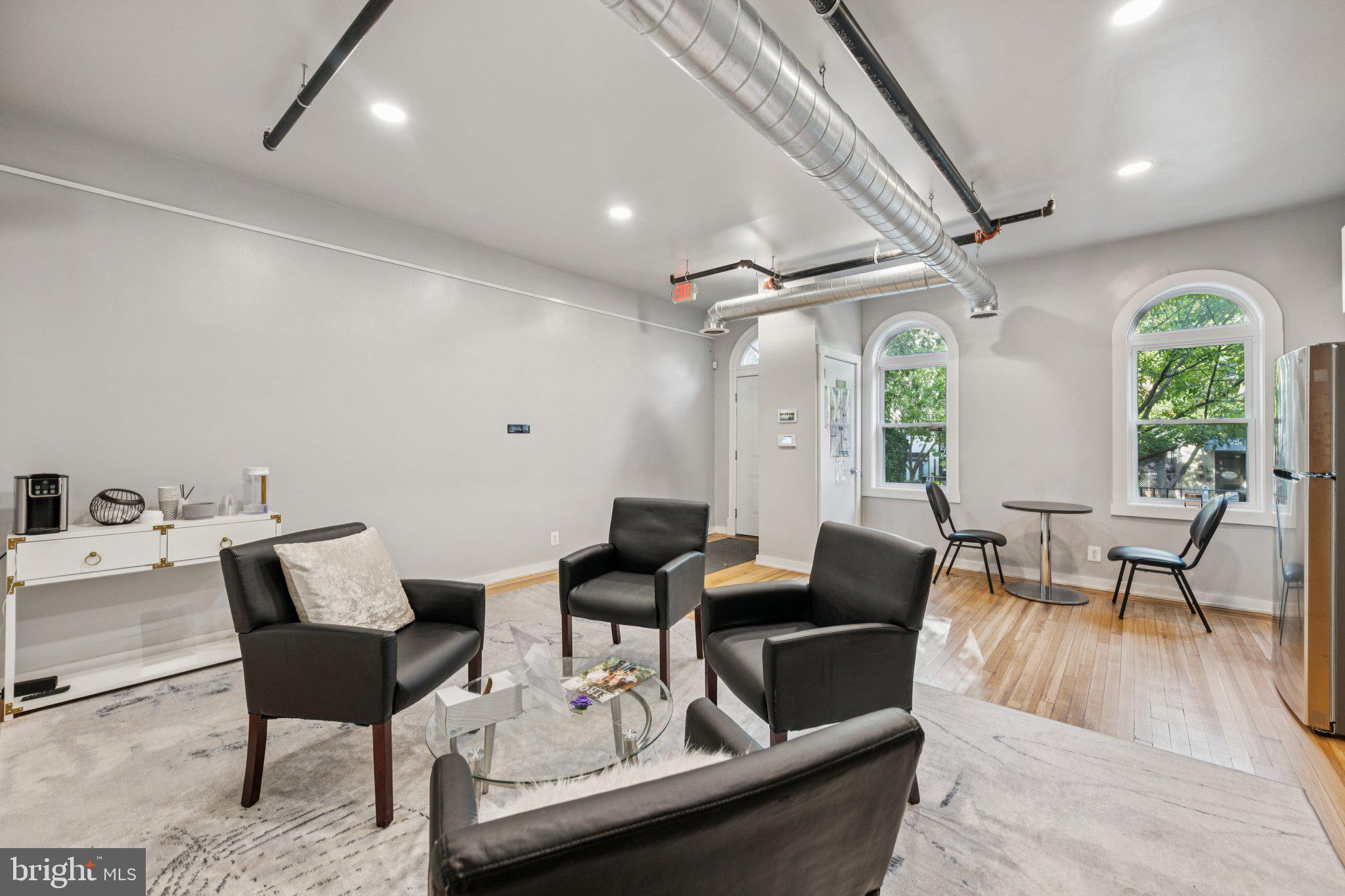 2708 ONTARIO ROAD NW