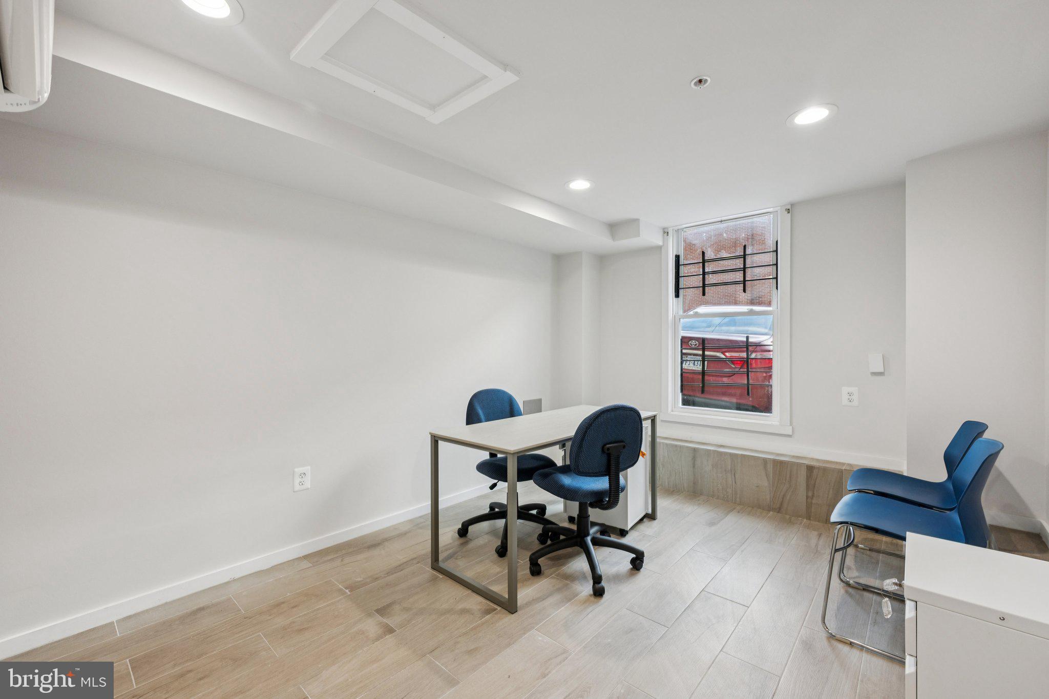 2708 ONTARIO ROAD NW