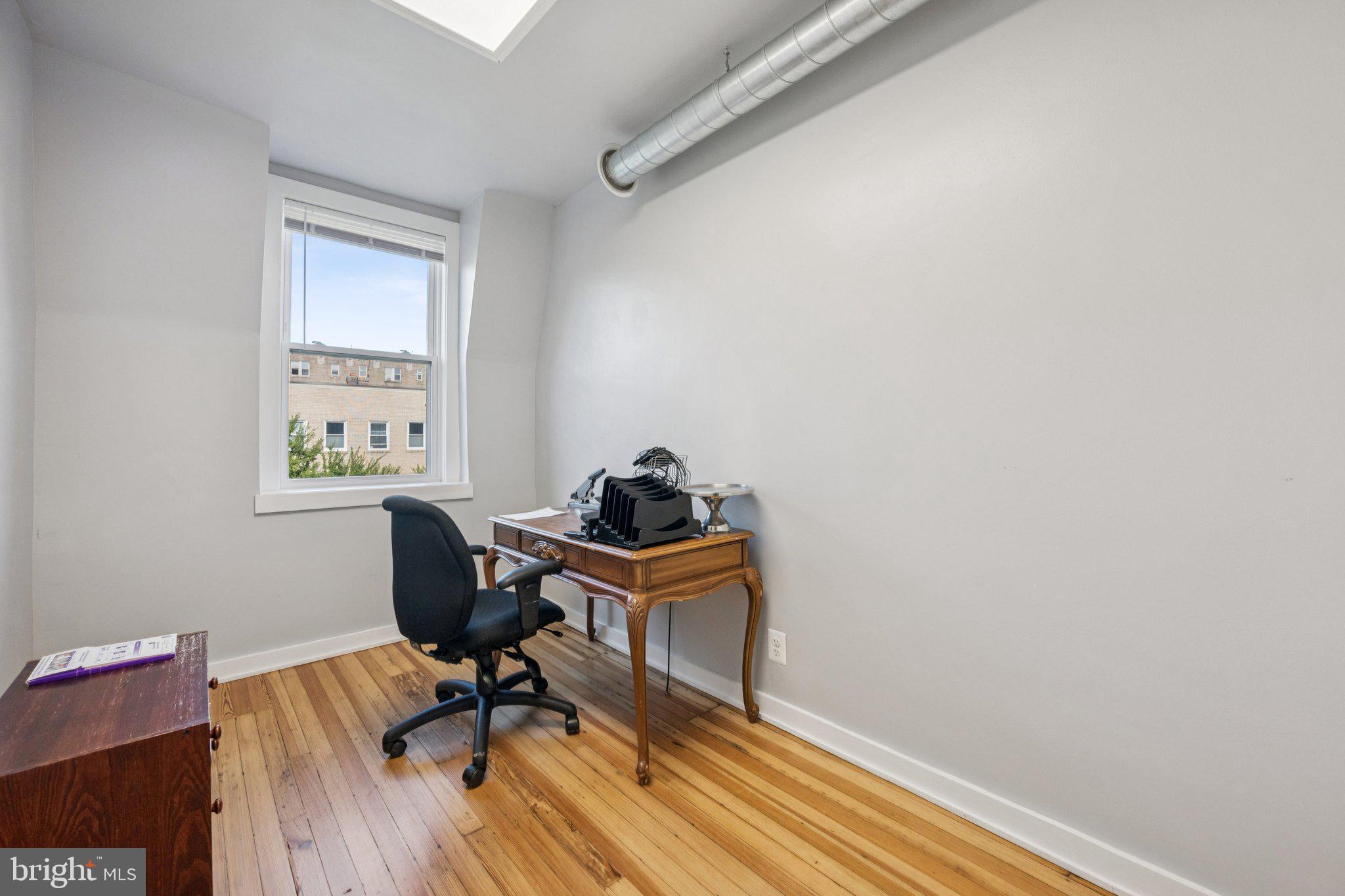 2708 ONTARIO ROAD NW