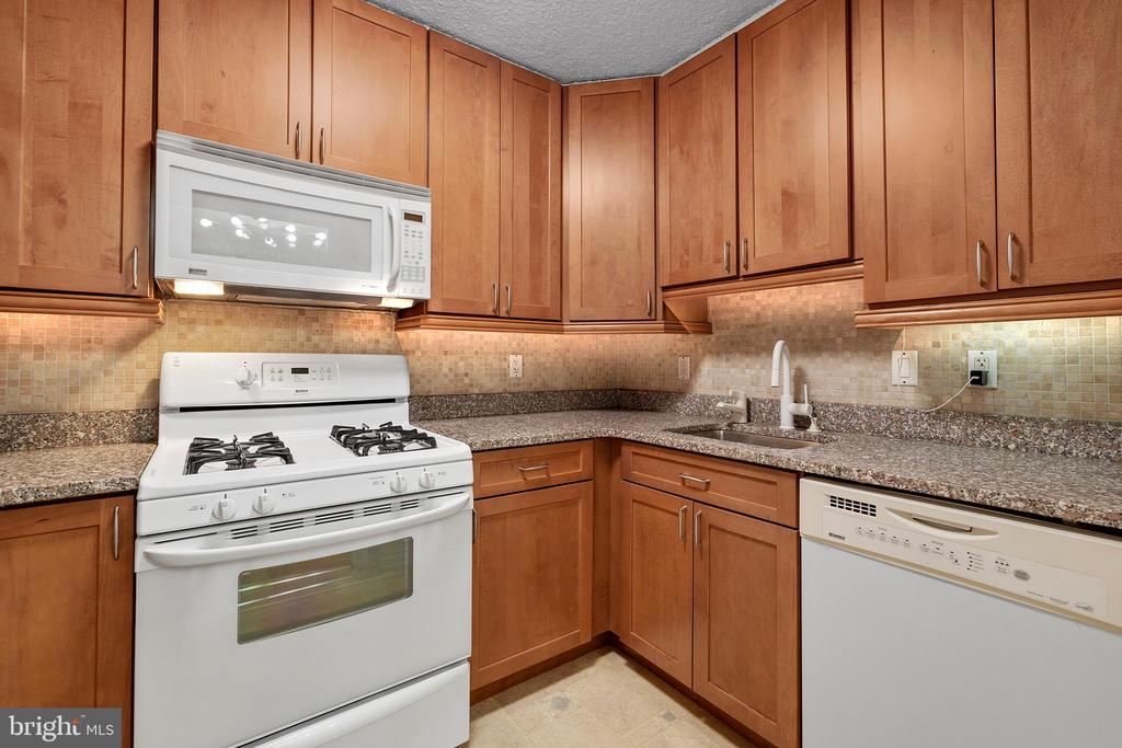 2100 Washington Ave #3-C