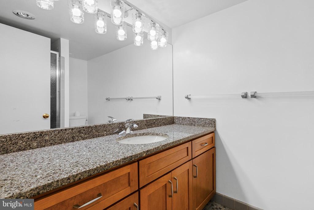 2100 Washington Ave #3-C