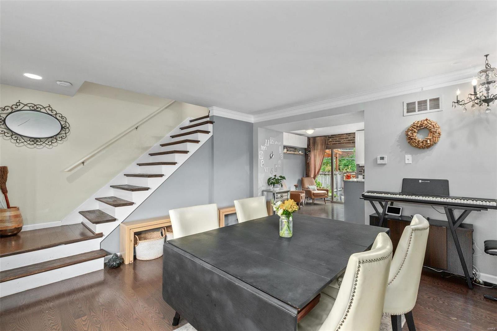 7906 Royal Arms Court