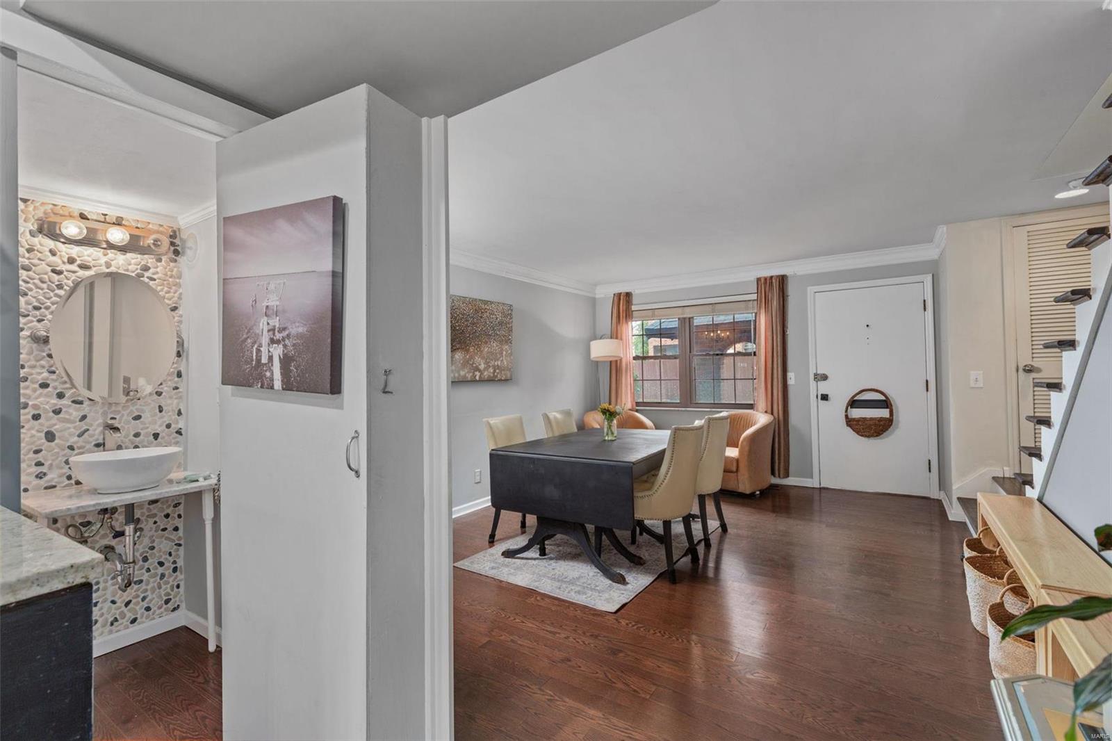 7906 Royal Arms Court