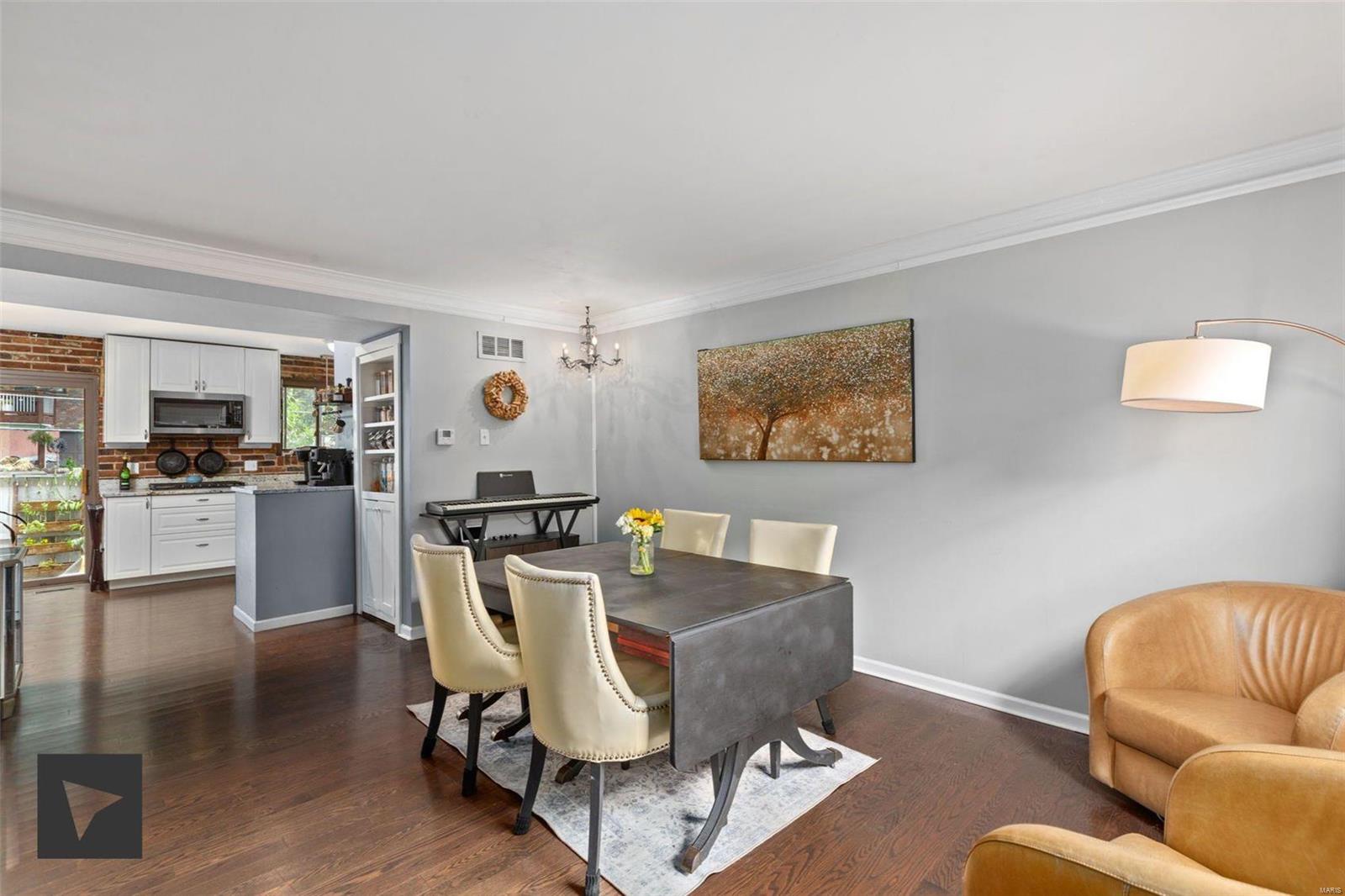 7906 Royal Arms Court