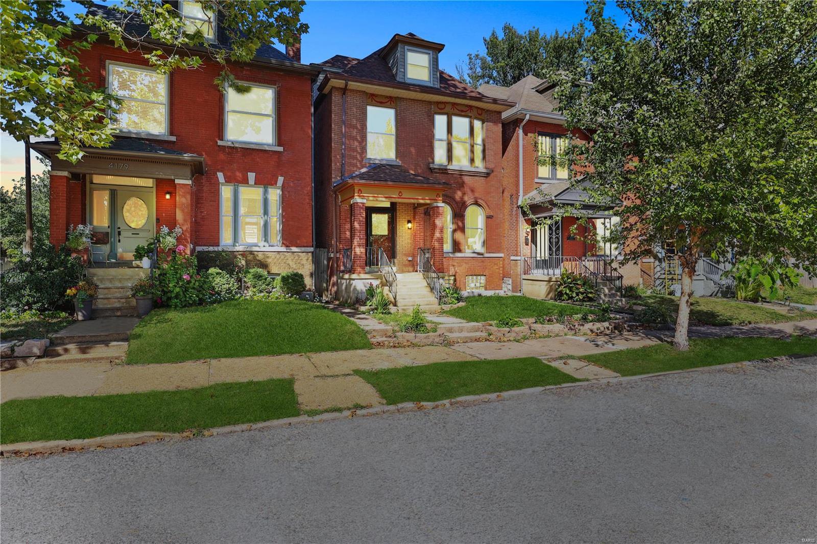 4177 Shenandoah Avenue