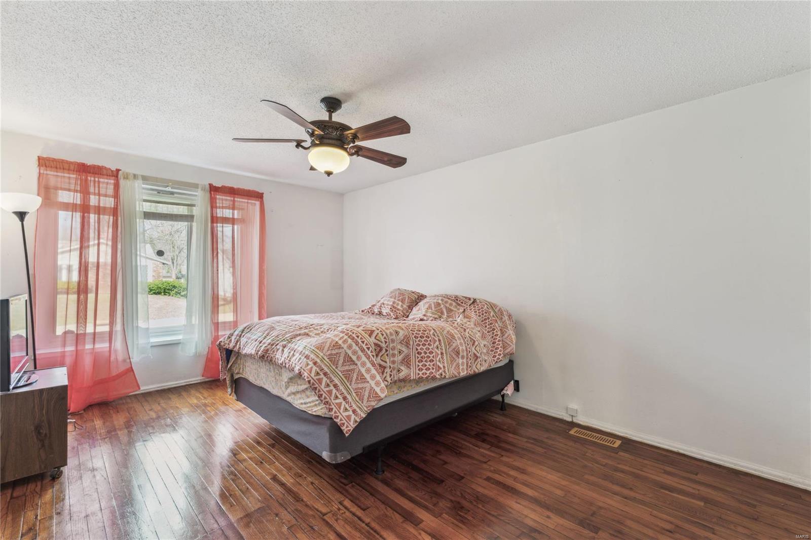 1734 Honeybrook Lane