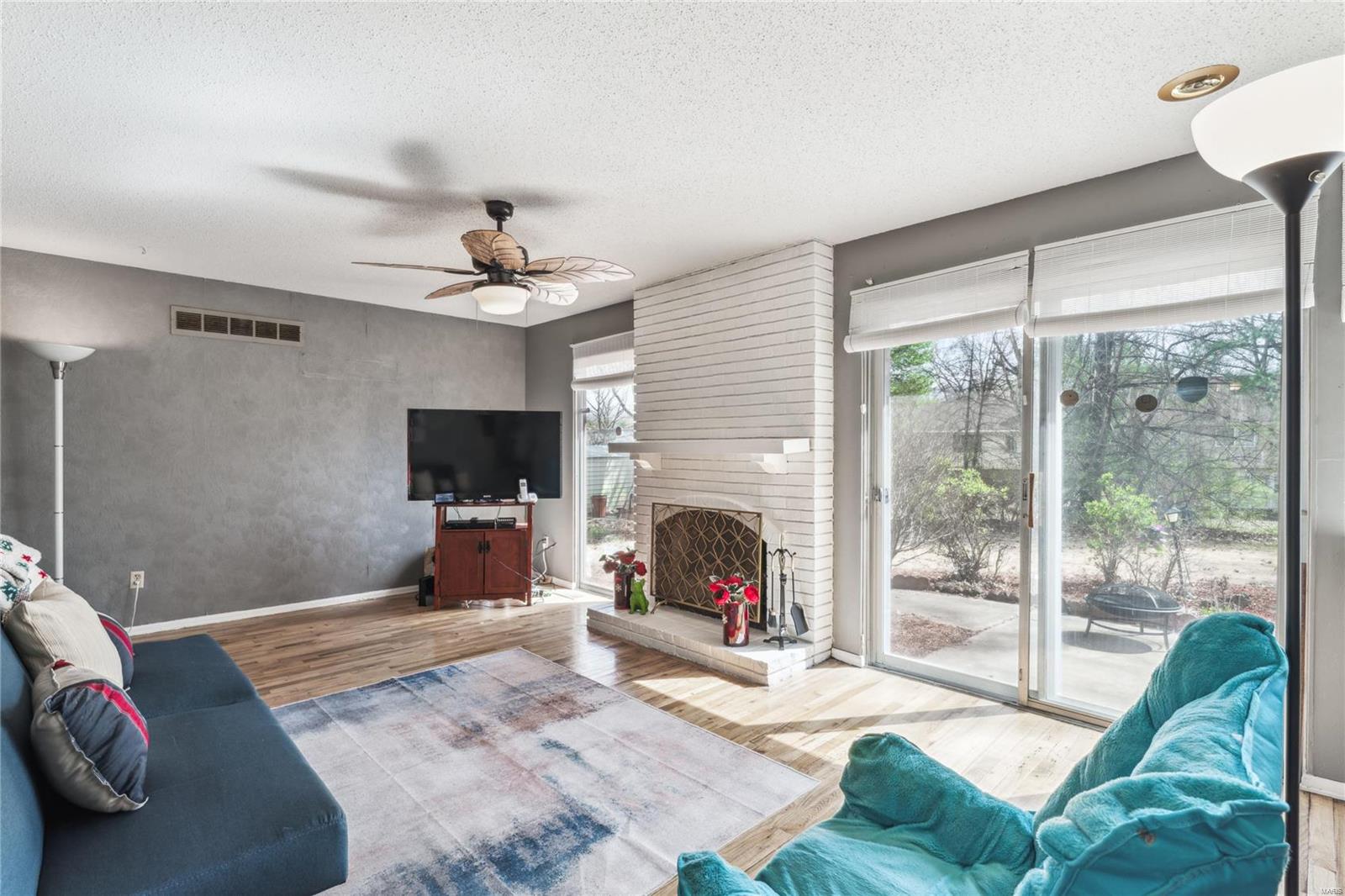 1734 Honeybrook Lane