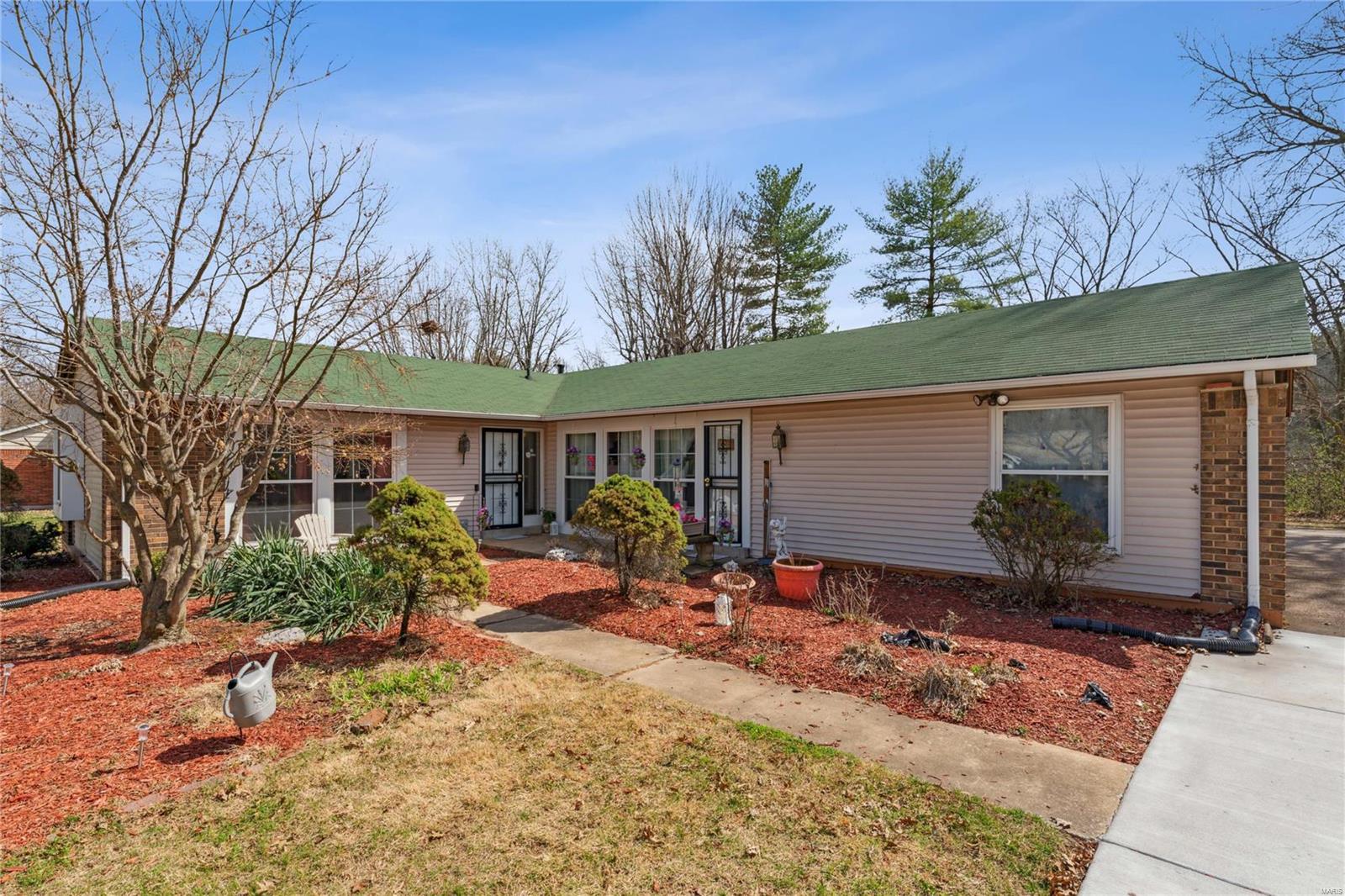 1734 Honeybrook Lane