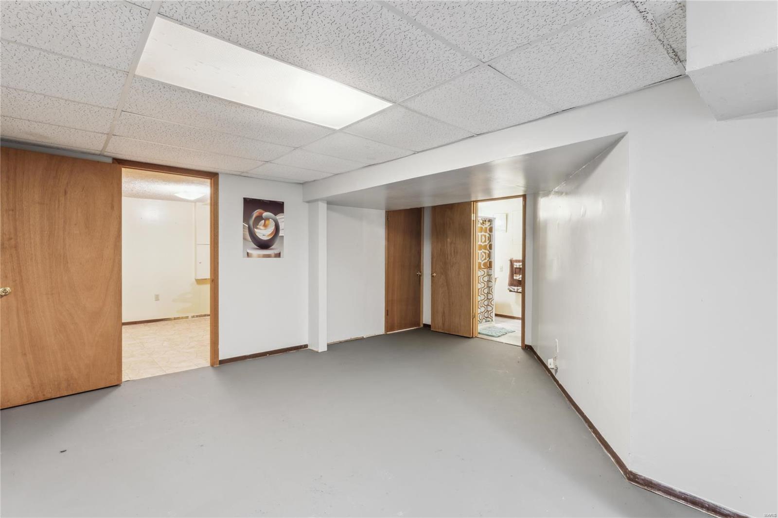 1734 Honeybrook Lane