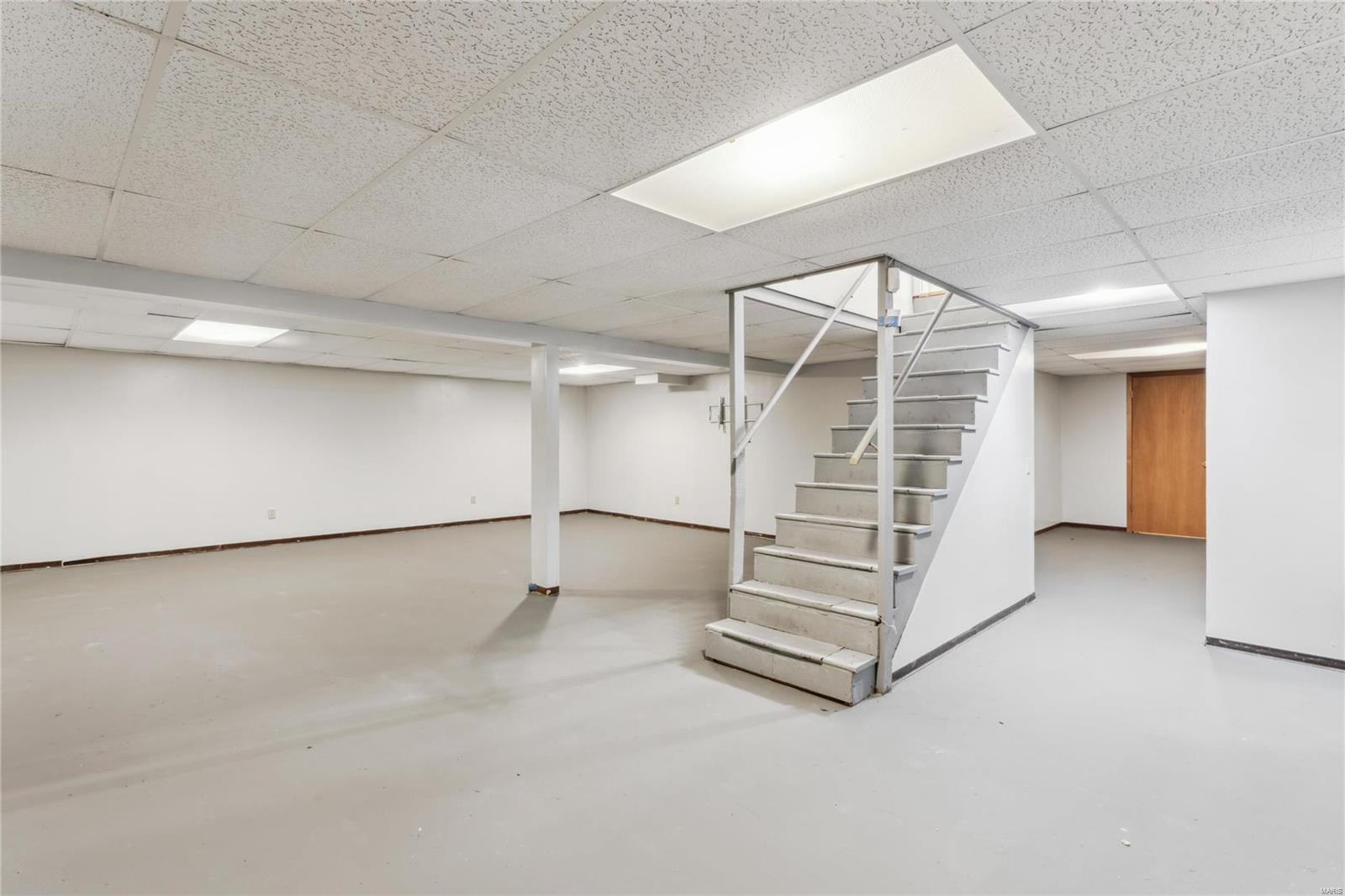 1734 Honeybrook Lane