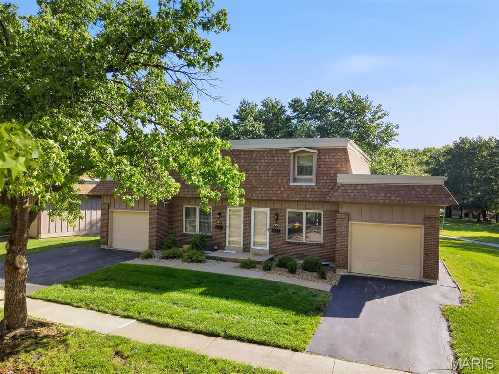 2350 Charlemagne Drive