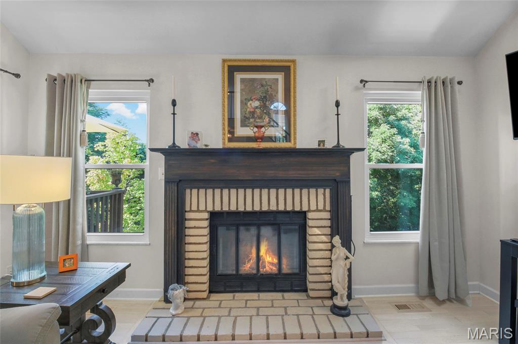 1927 King Arthur Court