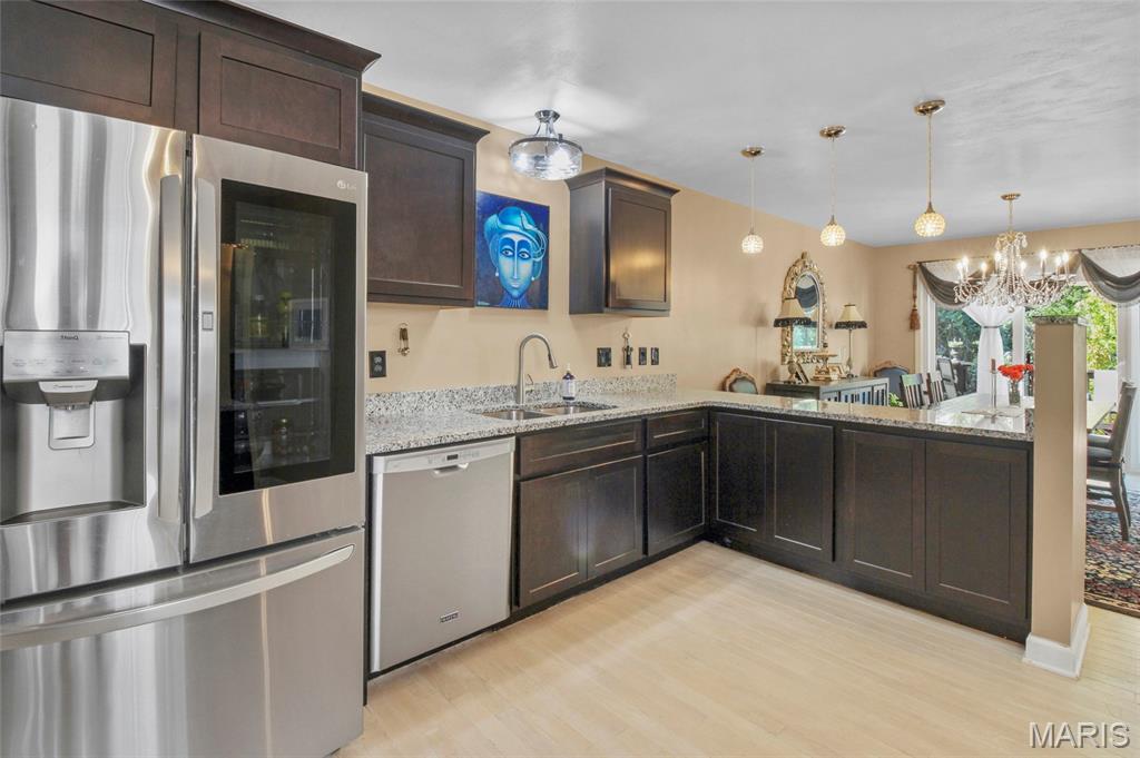 1927 King Arthur Court