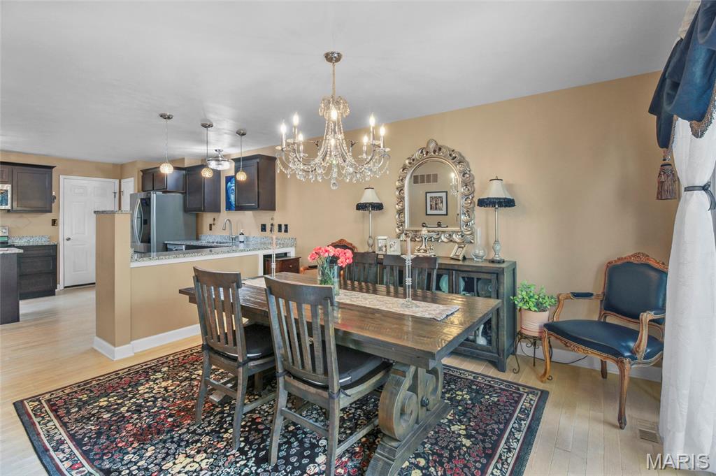 1927 King Arthur Court