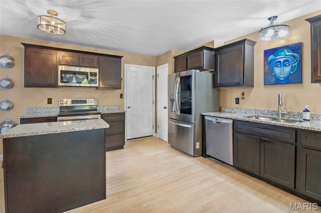 1927 King Arthur Court