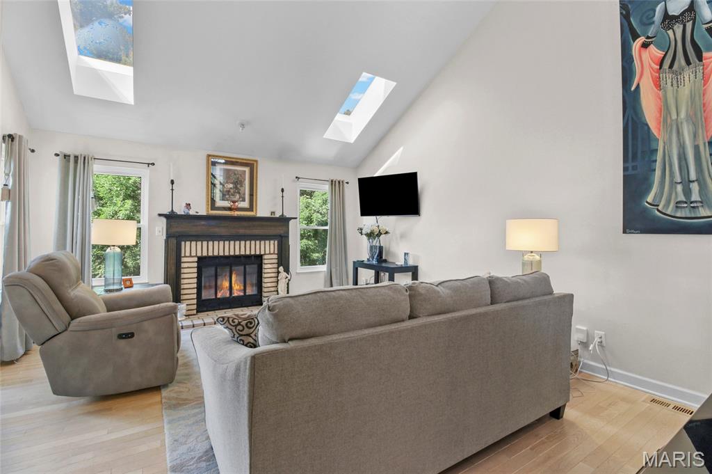 1927 King Arthur Court