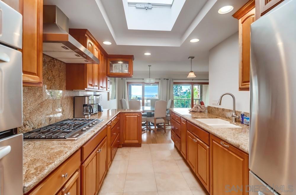 2225 Caminito Del Barco