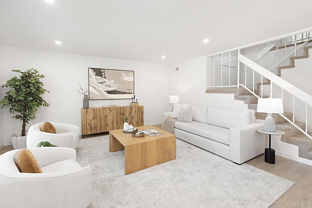 5328 Caminito Velasquez