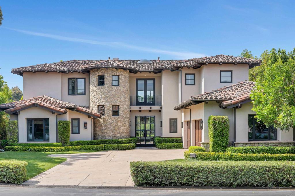 5825 Meadows Del Mar