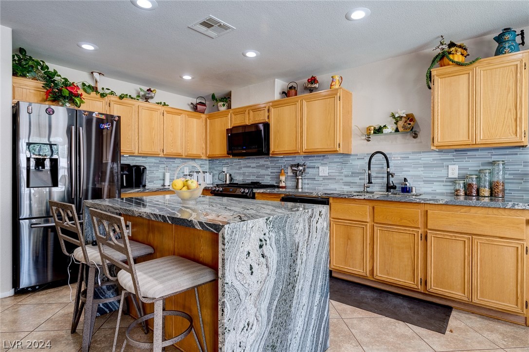 6384 Hotchkiss Court