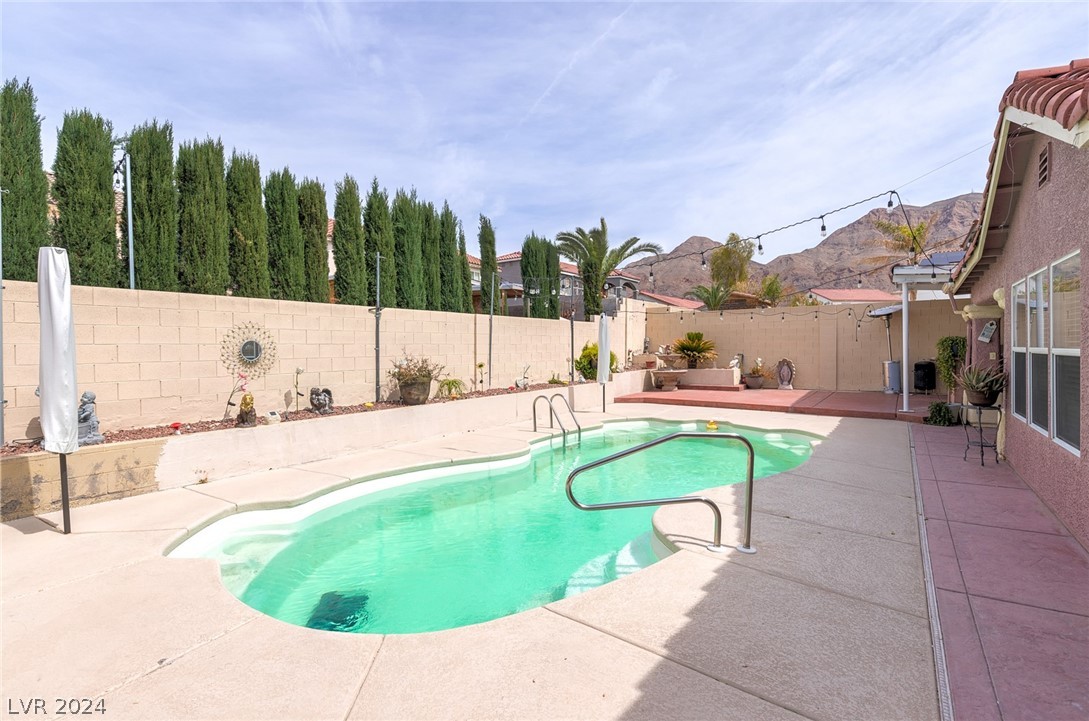 6384 Hotchkiss Court