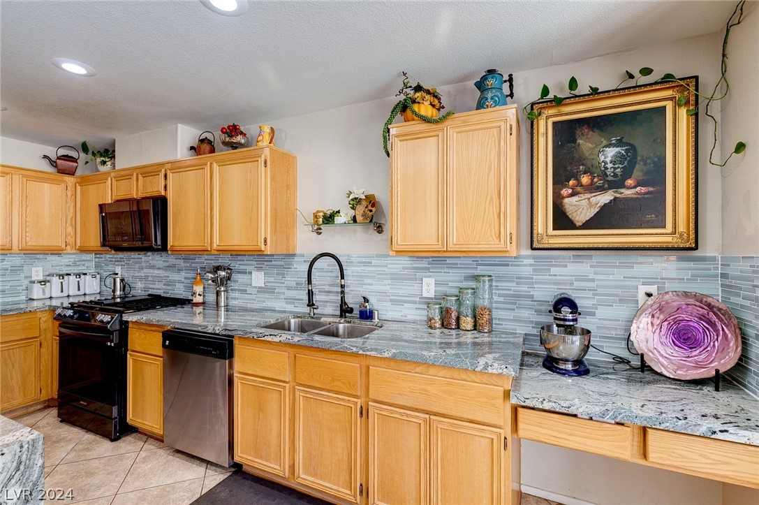 6384 Hotchkiss Court