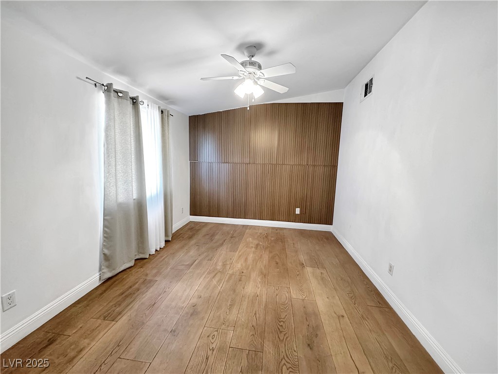 2324 East Oakey Boulevard