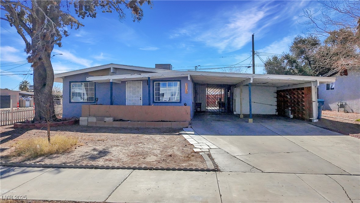 2324 East Oakey Boulevard