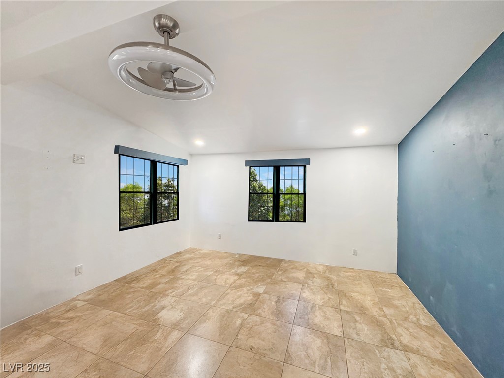 2324 East Oakey Boulevard