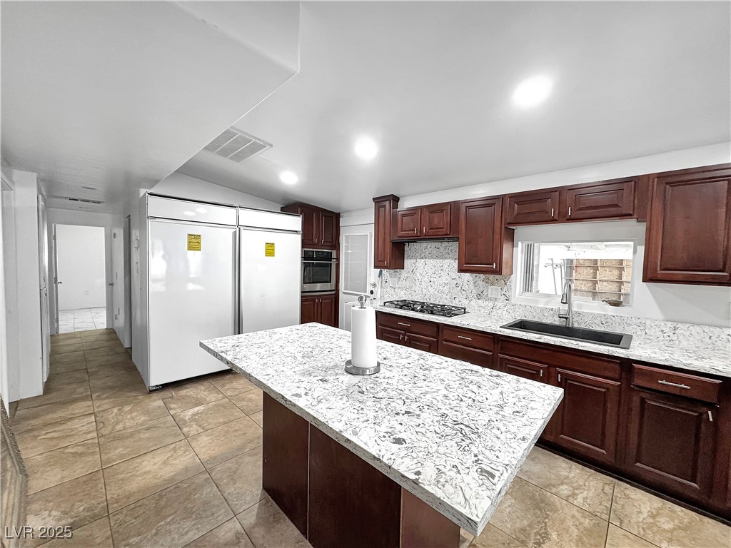 2324 East Oakey Boulevard