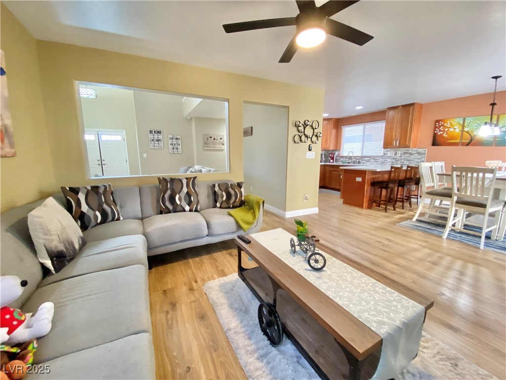 1508 Splinter Rock Way