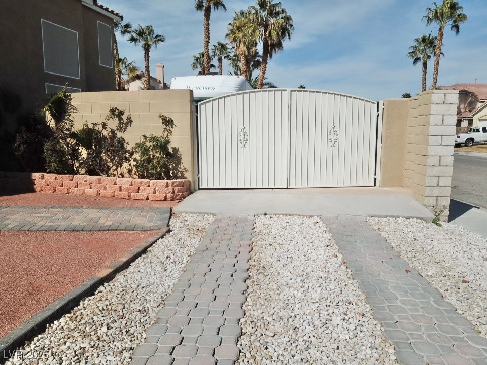 1508 Splinter Rock Way