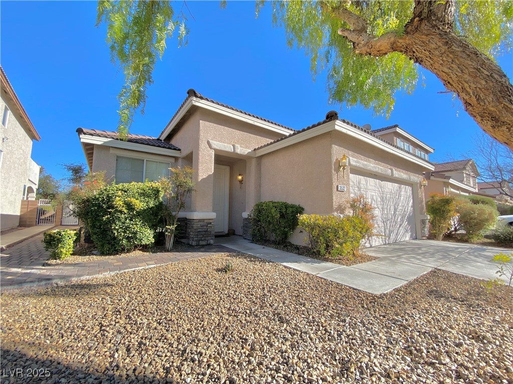 3532 Mountain Park Street